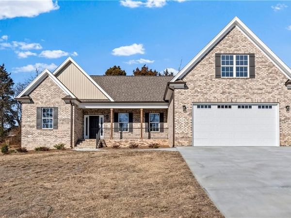 159 Wynnfall Drive, Lexington, NC 27295