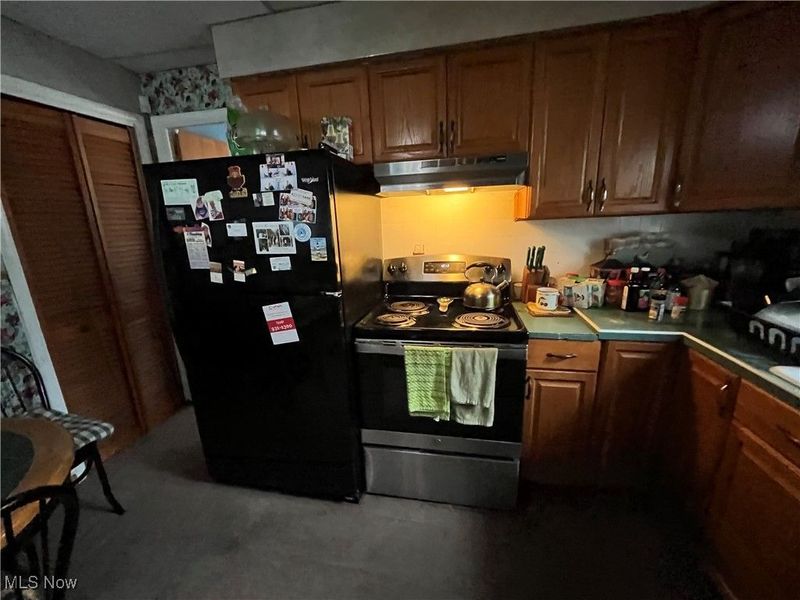 16351 Glenburn Avenue, Maple Heights, OH 44128 Photo 2