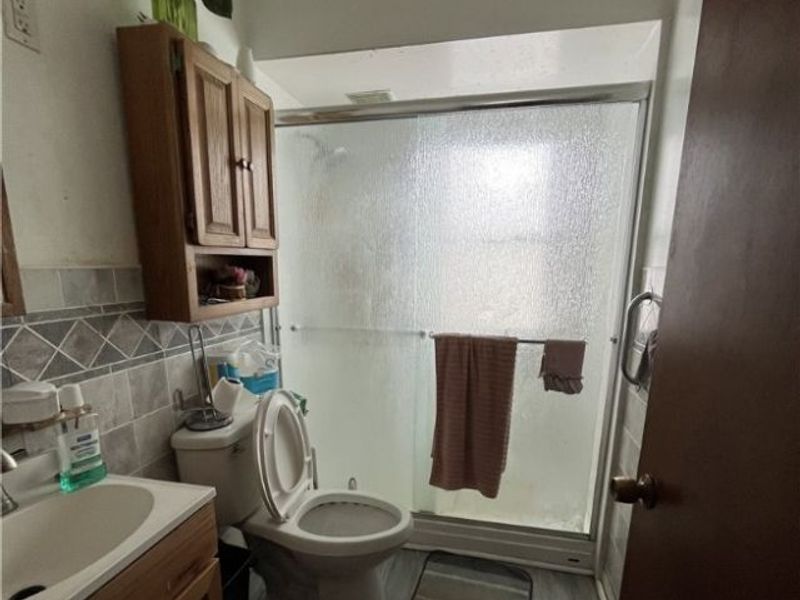 16351 Glenburn Avenue, Maple Heights, OH 44128 Photo 3