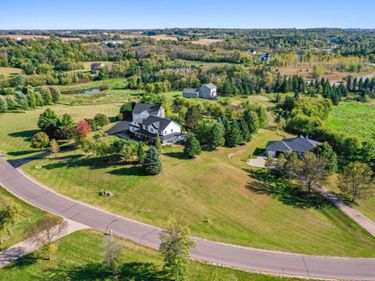 9520 Scott St , Greenfield, MN 55373