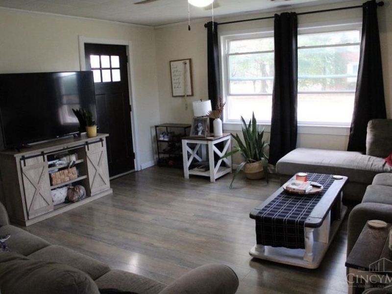 816 E Center Street, Blanchester, OH 45107 Photo 4