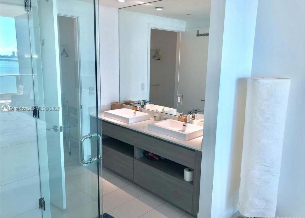 460 NE 28th St, Unit 1907, Miami, FL 33137 Photo