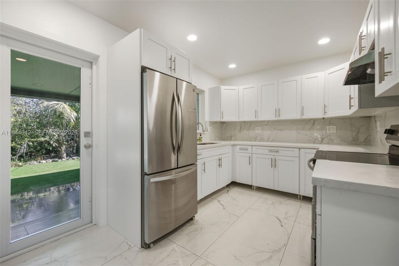 16101 NE 8th Ave, North Miami Beach, FL 33162 Photo