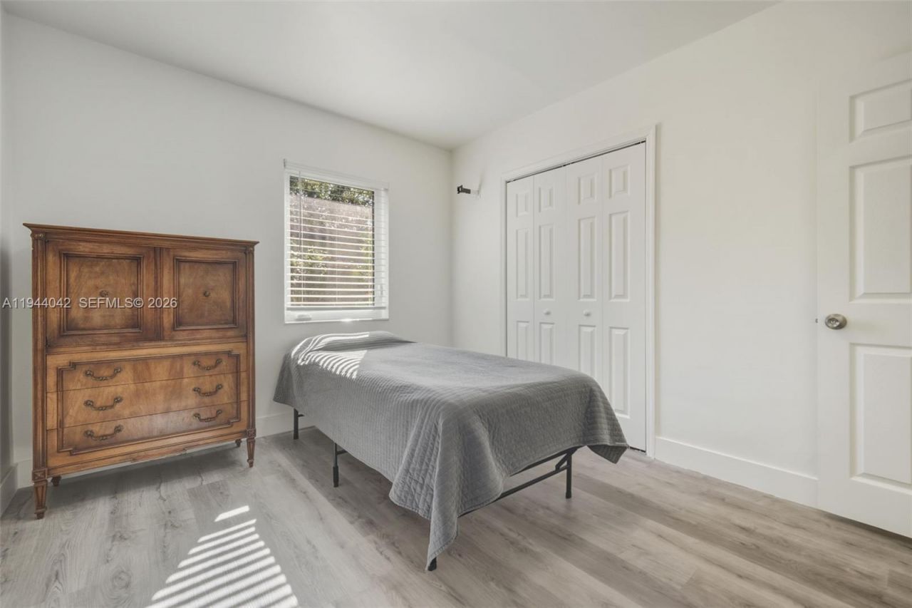 16101 NE 8th Ave, North Miami Beach, FL 33162 Photo