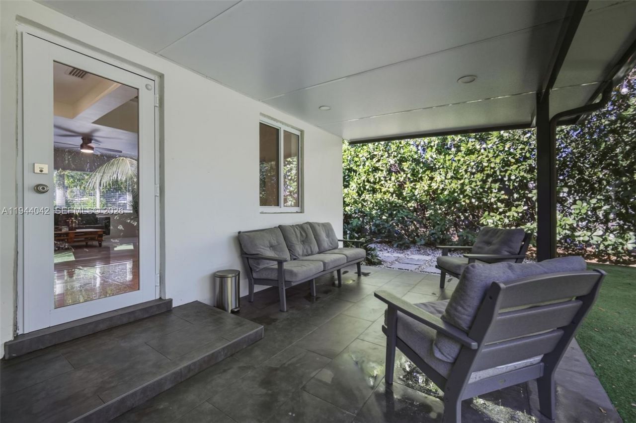 16101 NE 8th Ave, North Miami Beach, FL 33162 Photo