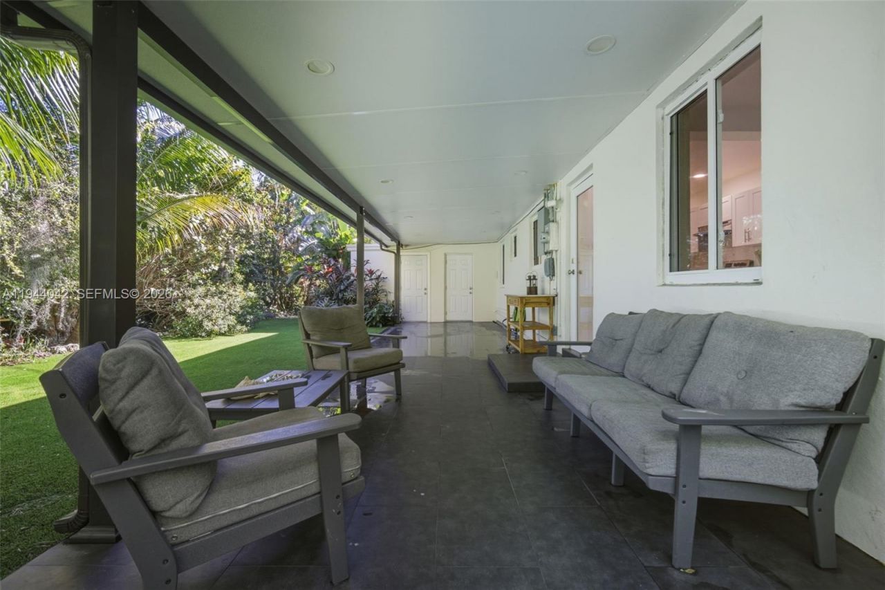 16101 NE 8th Ave, North Miami Beach, FL 33162 Photo