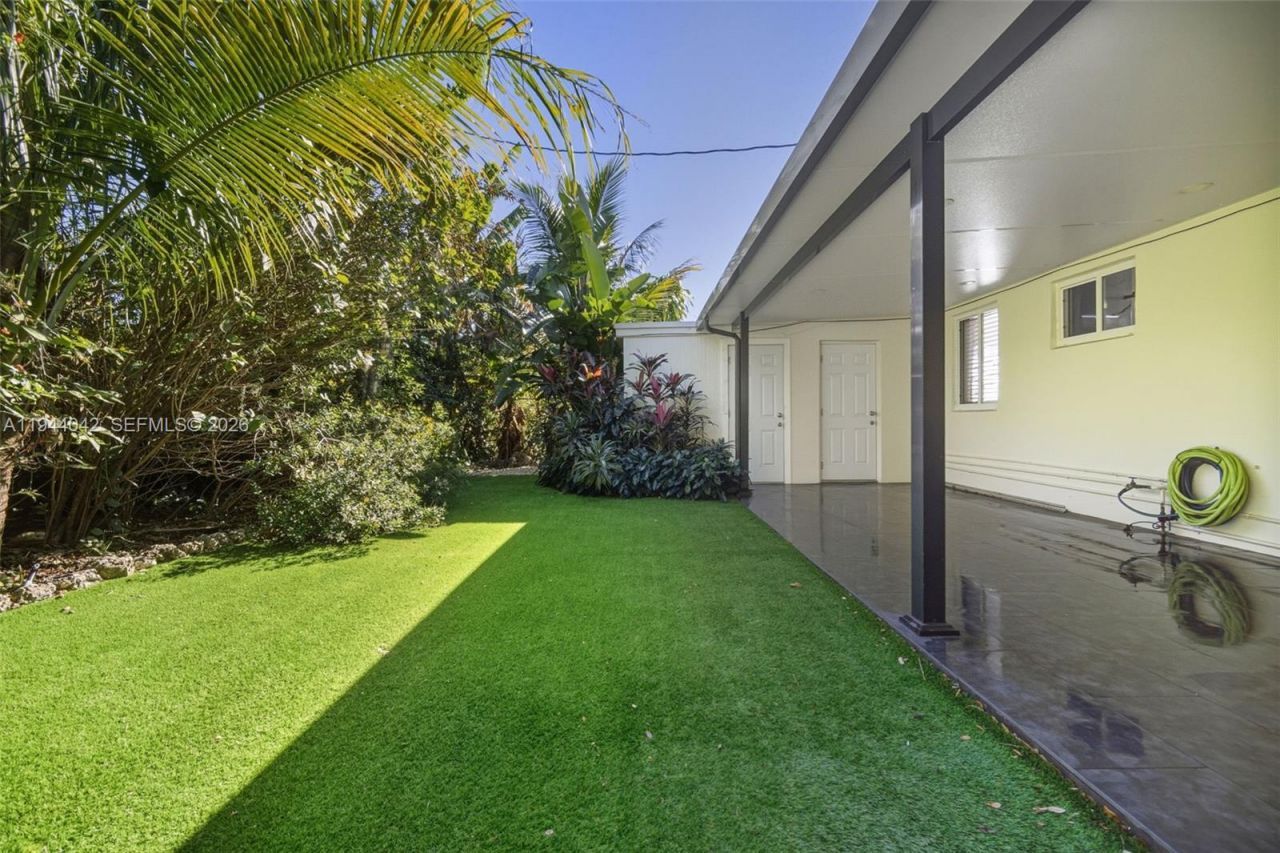 16101 NE 8th Ave, North Miami Beach, FL 33162 Photo