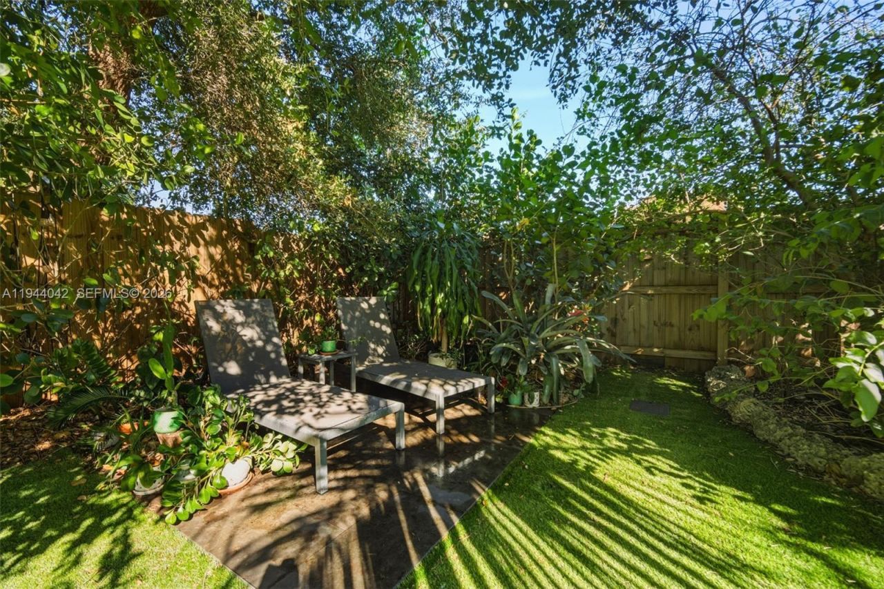 16101 NE 8th Ave, North Miami Beach, FL 33162 Photo