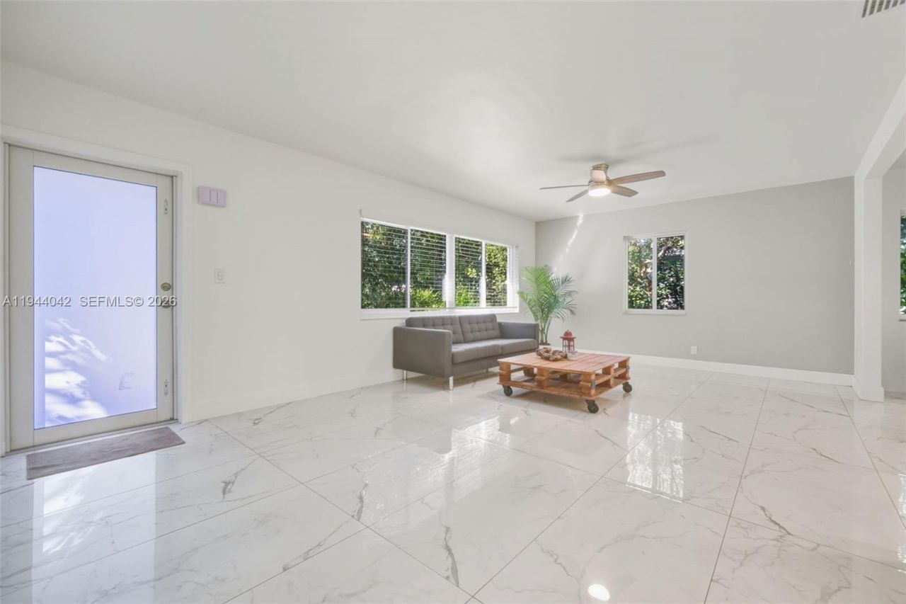16101 NE 8th Ave, North Miami Beach, FL 33162 Photo