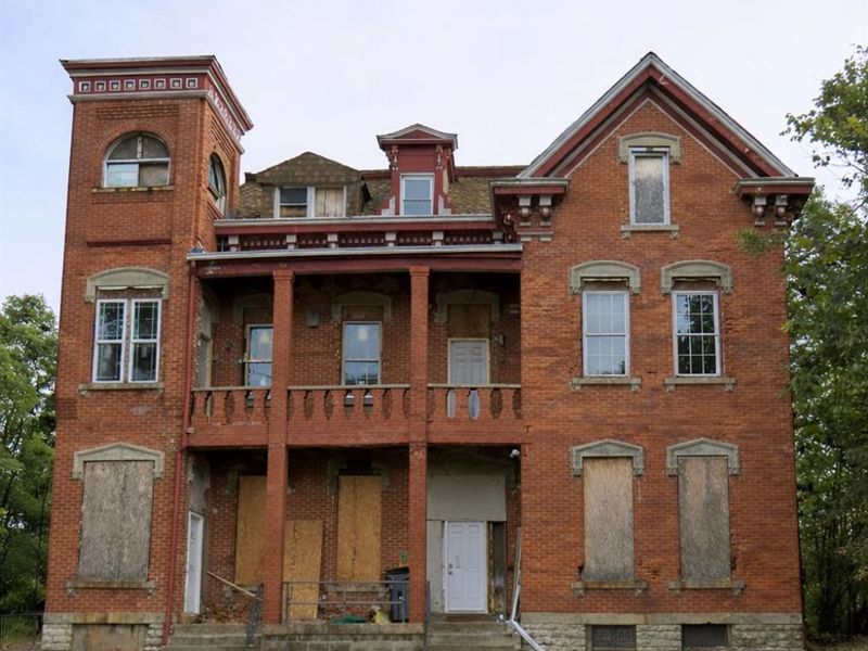 610 Crown Street, Cincinnati, OH 45206 Photo 1