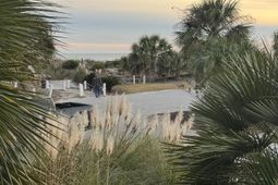 1300 Ocean Boulevard photo 4