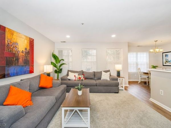 4706 Tudor Dr, Pequannock, NJ 07444