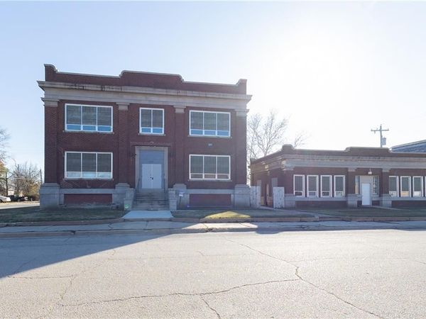 1103 Illinois Street, Neodesha, KS 66757