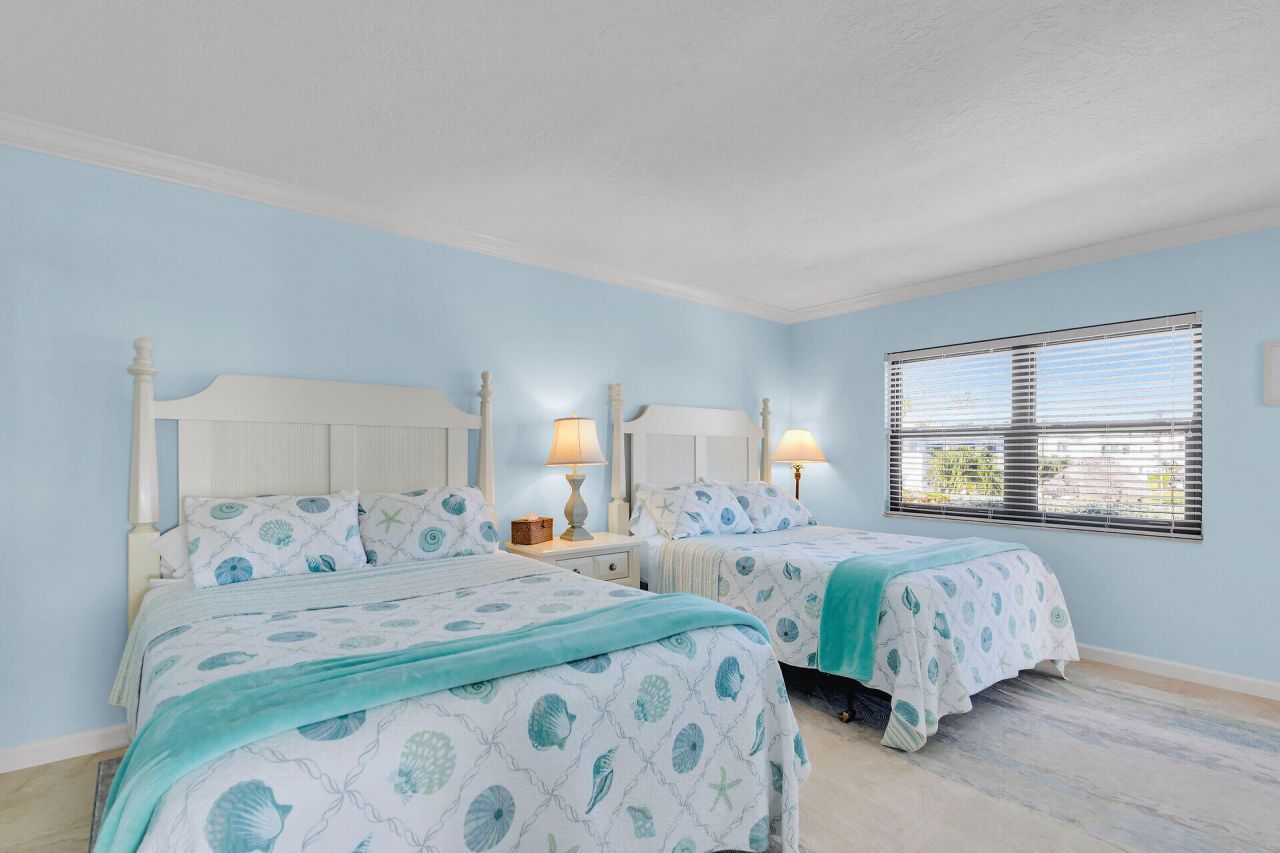1133 W Ocean Drive, Unit 17, Key Colony, FL 33051 Photo