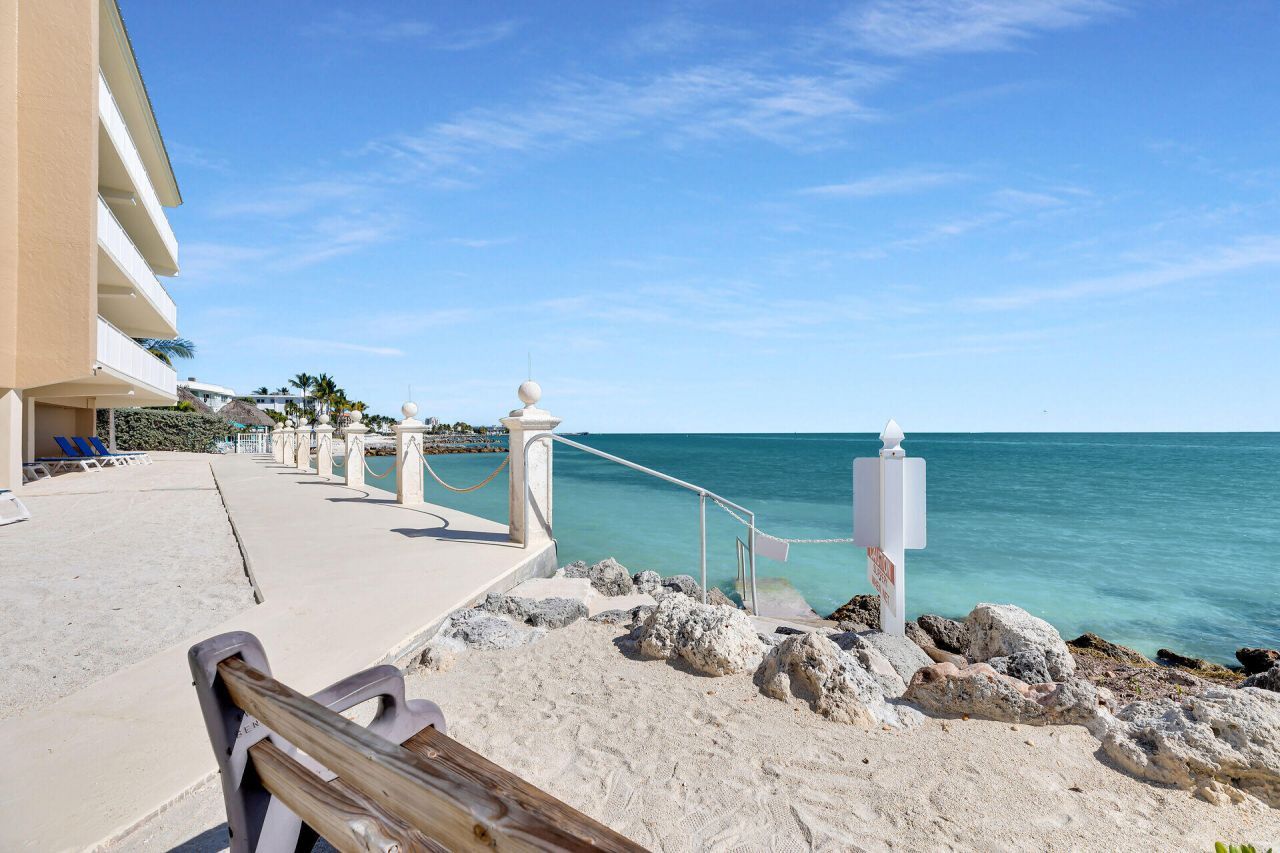 1133 W Ocean Drive, Unit 17, Key Colony, FL 33051 Photo