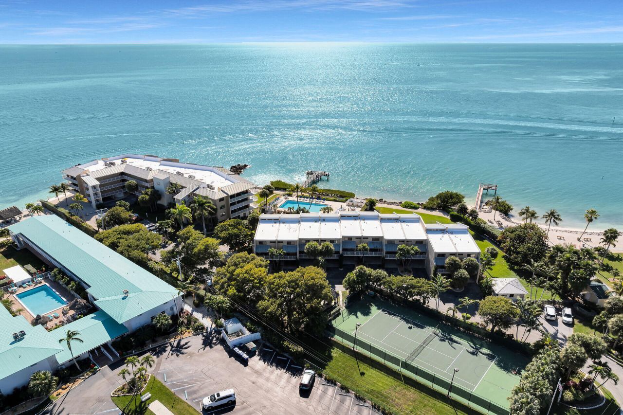 1133 W Ocean Drive, Unit 17, Key Colony, FL 33051 Photo