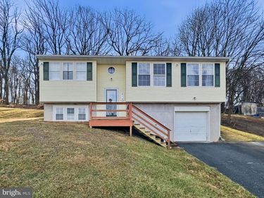 812 CHESTNUT STREET, DELTA, PA 17314