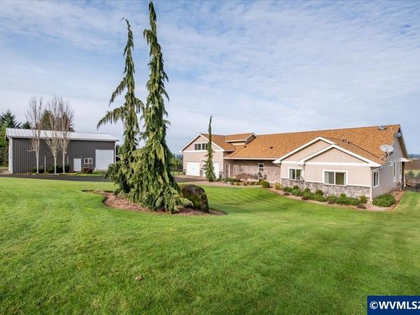 40279 Cole View Dr, Scio, OR 97374