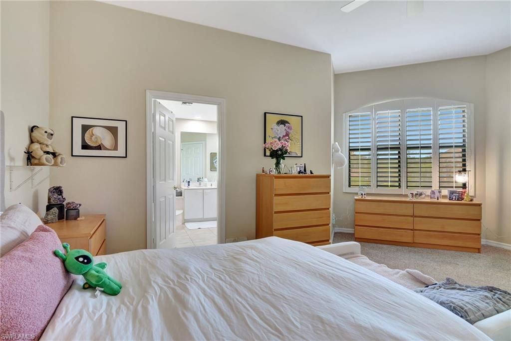 190 Vintage Cir, Unit 202, Naples, FL 34119 Photo