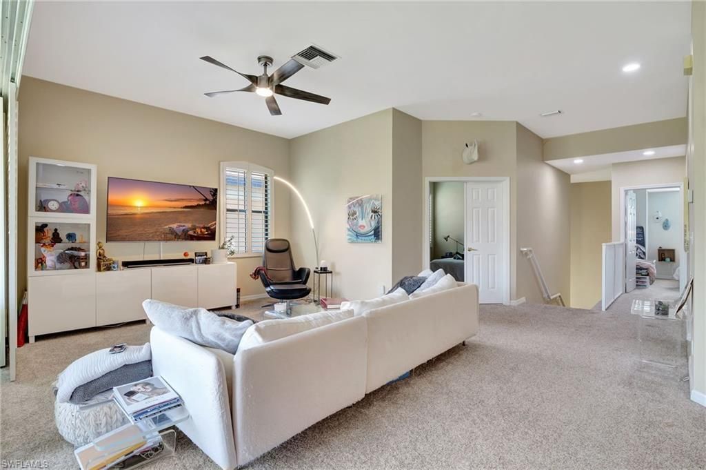 190 Vintage Cir, Unit 202, Naples, FL 34119 Photo