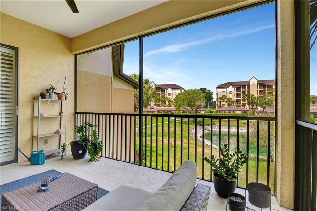 190 Vintage Cir, Unit 202, Naples, FL 34119 Photo