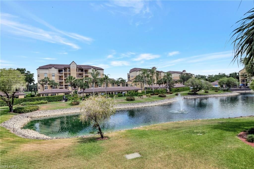190 Vintage Cir, Unit 202, Naples, FL 34119 Photo