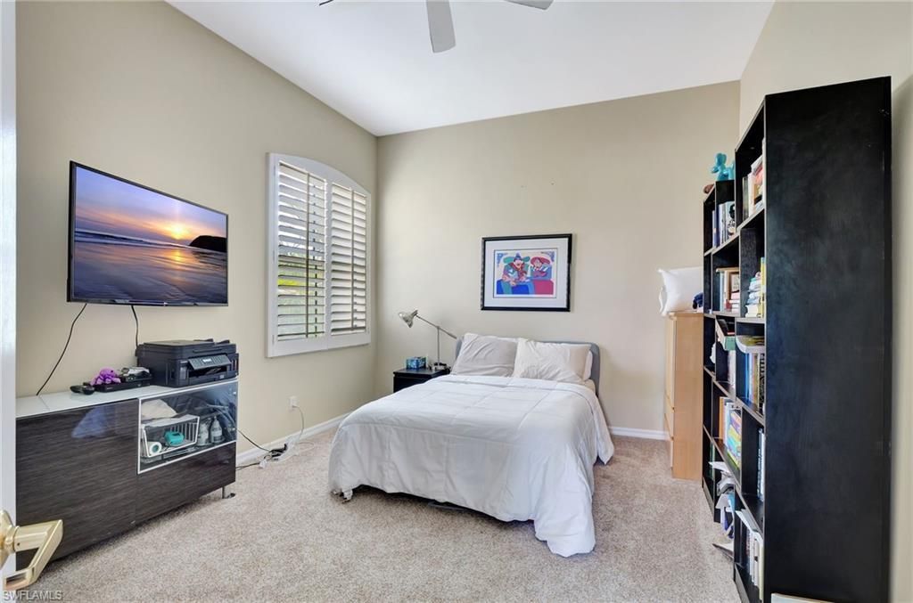 190 Vintage Cir, Unit 202, Naples, FL 34119 Photo