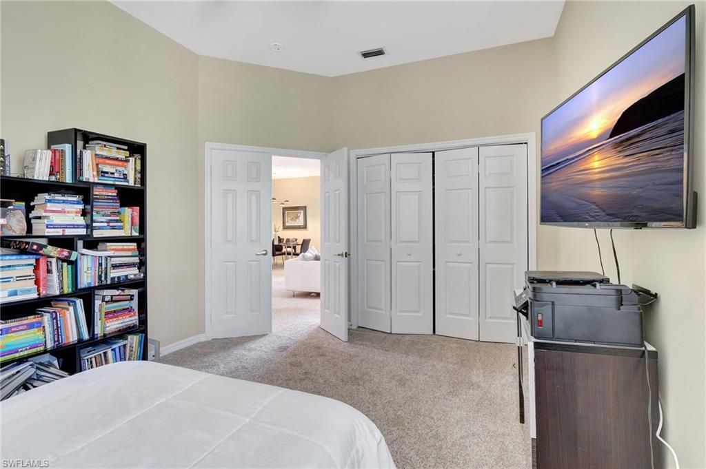 190 Vintage Cir, Unit 202, Naples, FL 34119 Photo