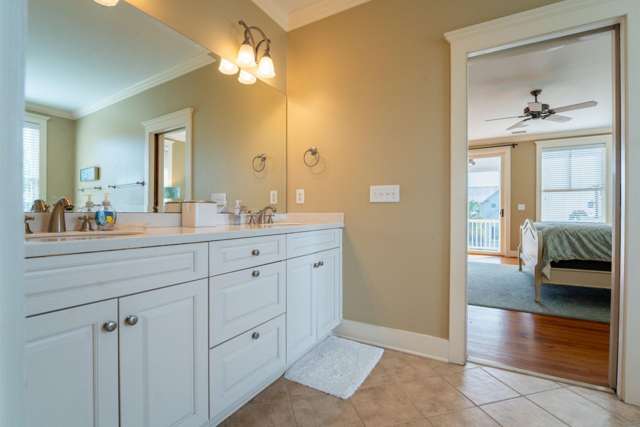 508 W Ashley Avenue Photo 31