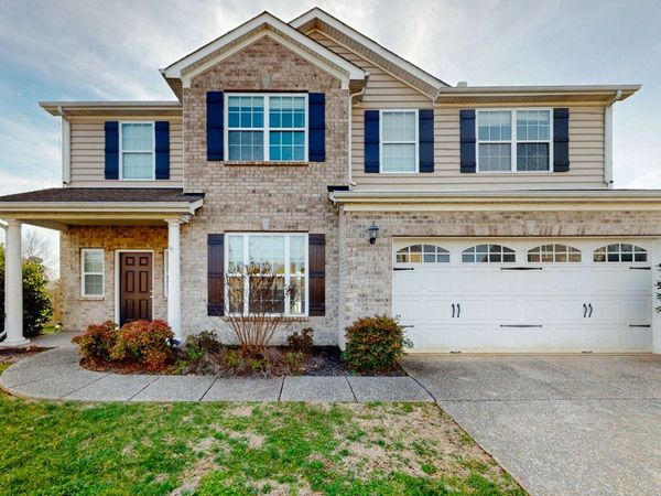 1055 Middleton Ln , Gallatin, TN 37066