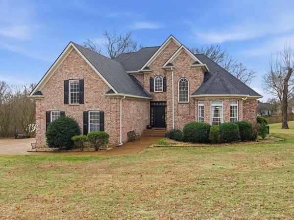 2002 Brenthaven Dr, Mount Juliet, TN 37122