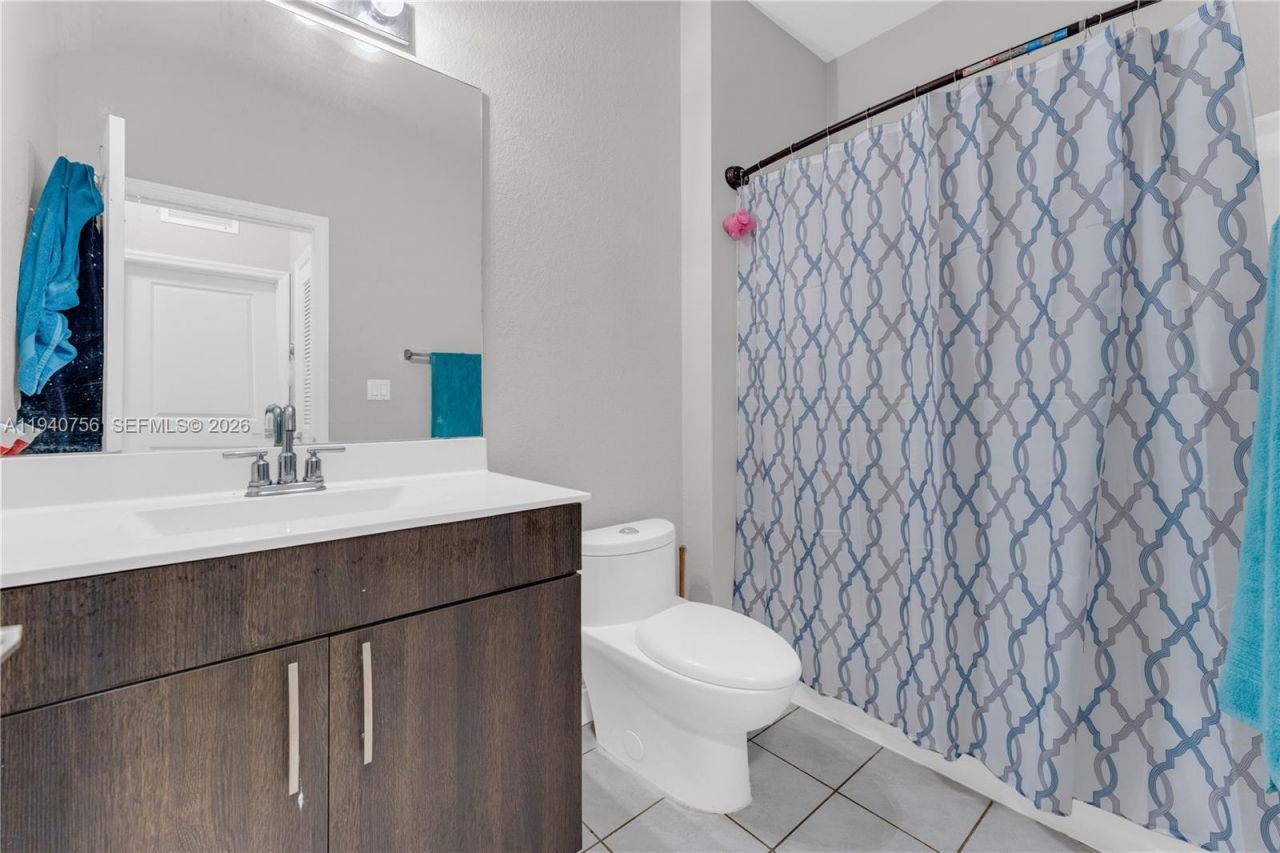 4040 NW 11th St, Lauderhill, FL 33313 Photo