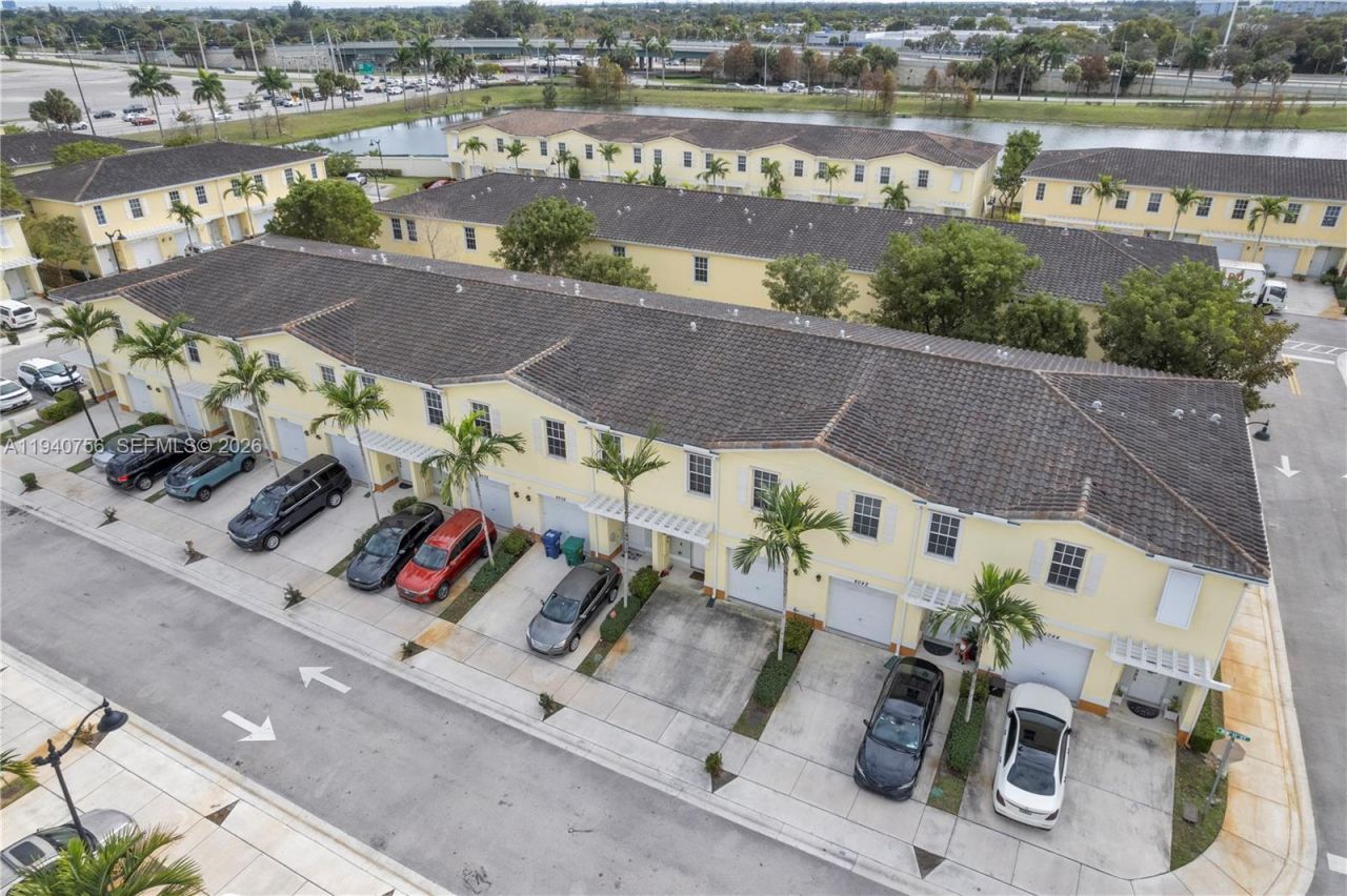 4040 NW 11th St, Lauderhill, FL 33313 Photo