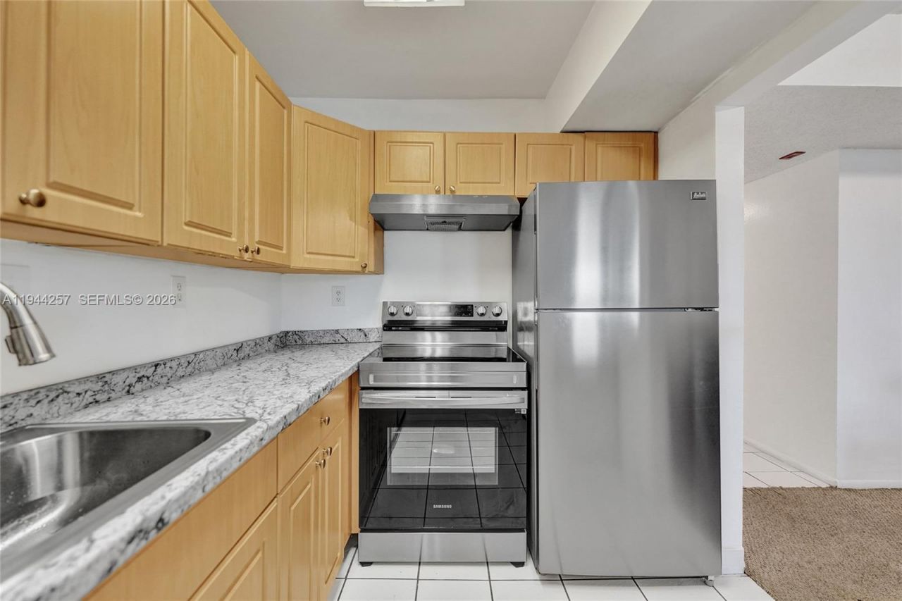 505 S Pine Island Rd, Unit 405B, Plantation, FL 33324 Photo