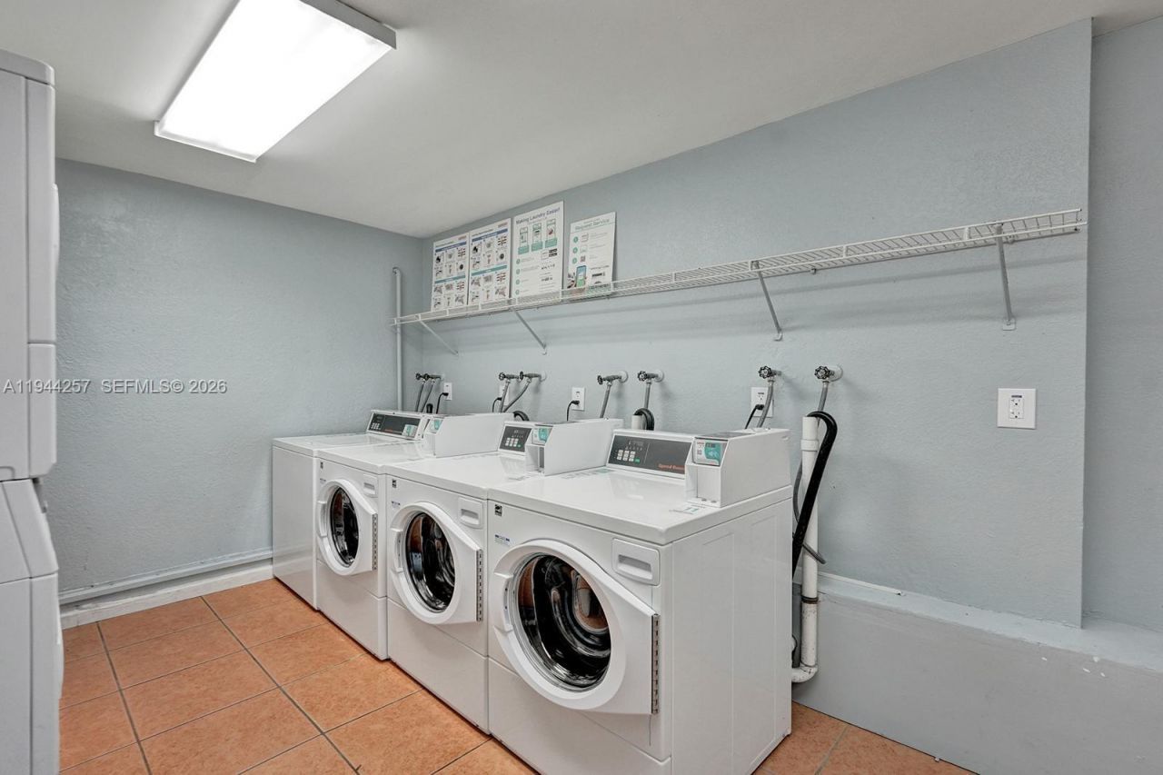 505 S Pine Island Rd, Unit 405B, Plantation, FL 33324 Photo