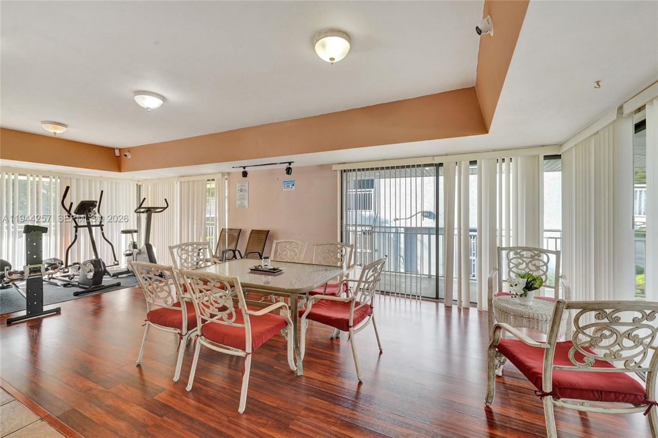 505 S Pine Island Rd, Unit 405B, Plantation, FL 33324 Photo