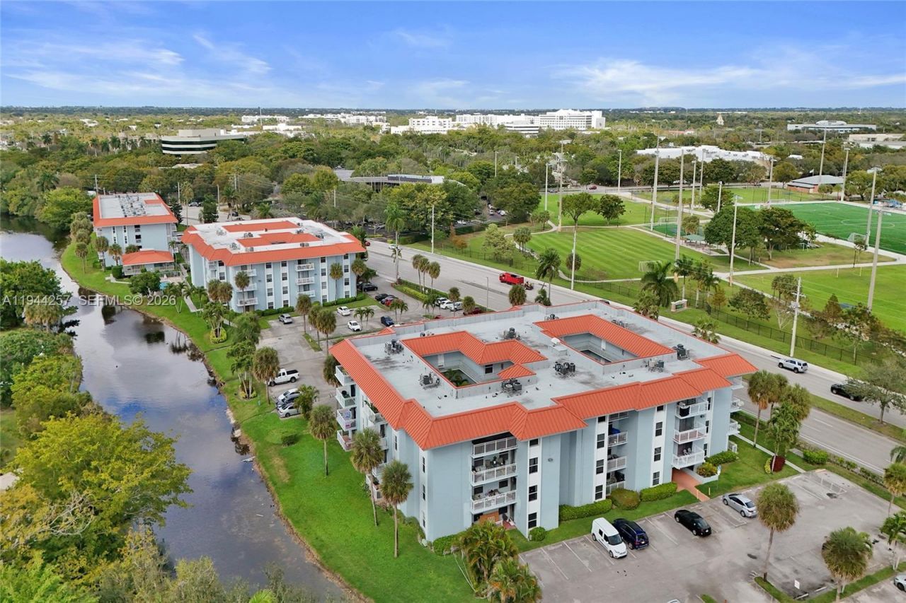 505 S Pine Island Rd, Unit 405B, Plantation, FL 33324 Photo