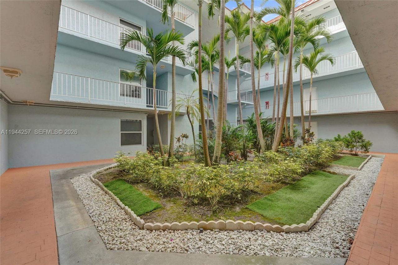 505 S Pine Island Rd, Unit 405B, Plantation, FL 33324 Photo
