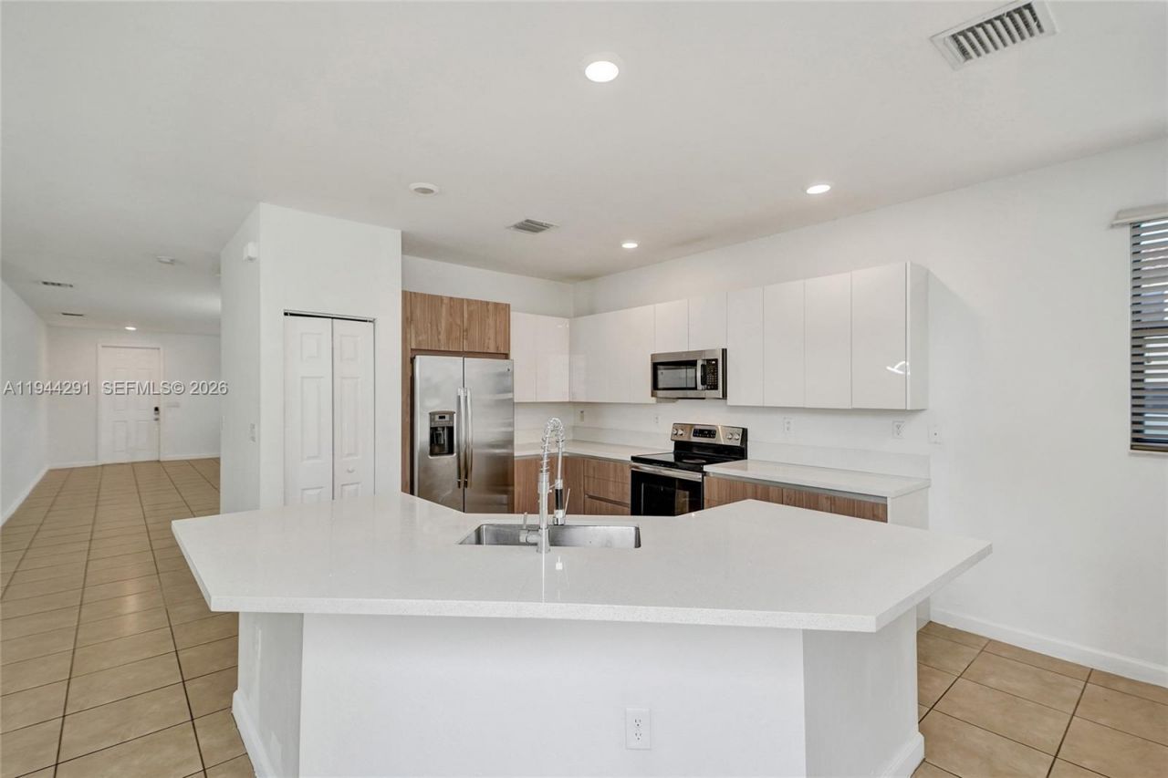 3504 W 94th St , Hialeah, FL 33018 Photo