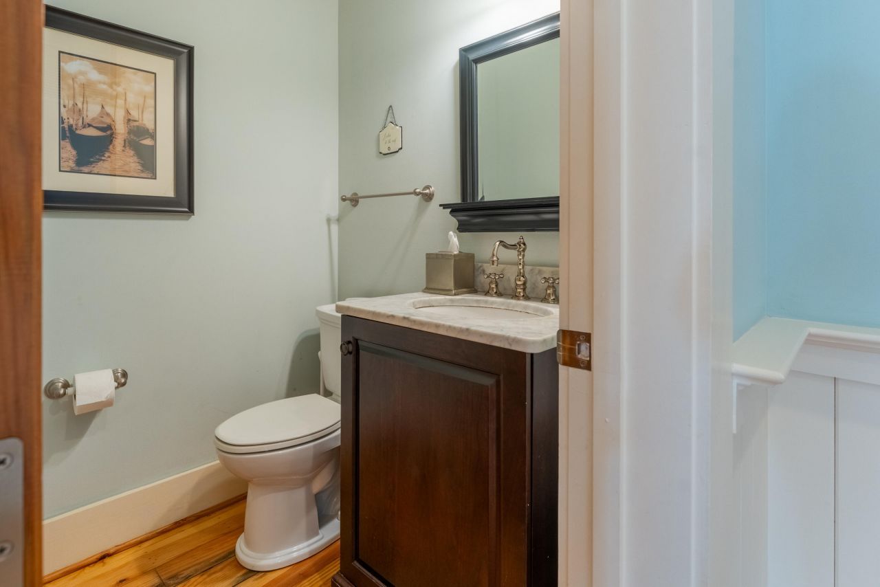 508 W Ashley Avenue Photo 21