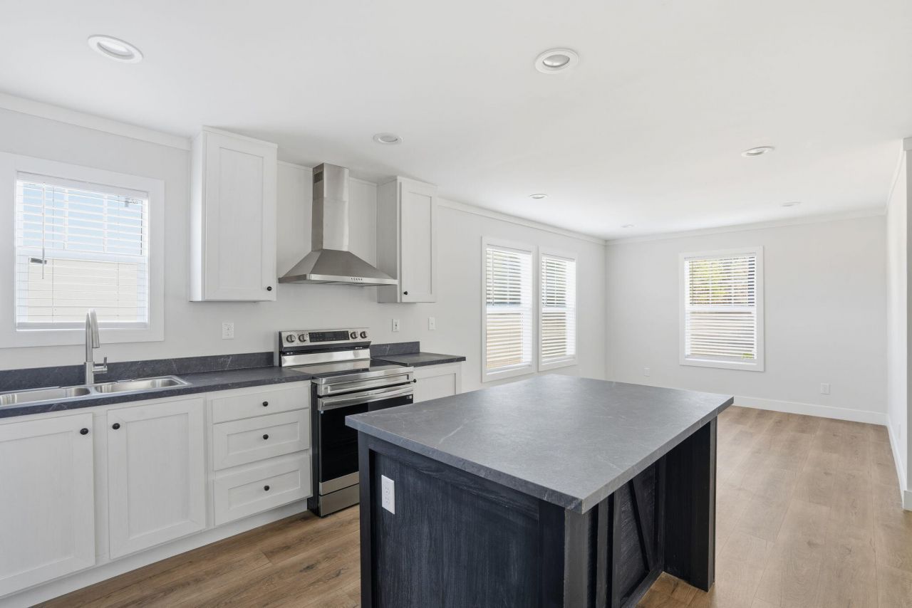 1521 Bucksport Road Photo 9