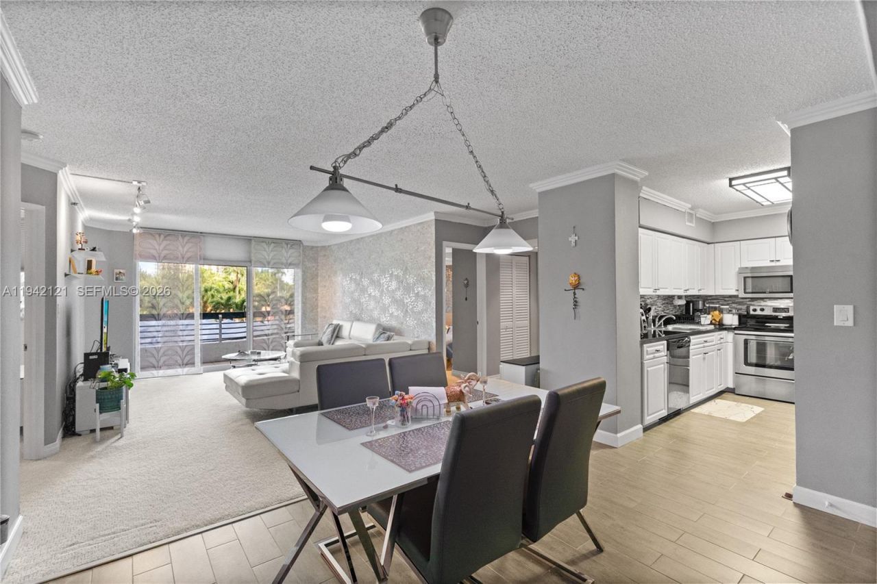 3600 Mystic Pointe Dr, Unit 309, Aventura, FL 33180 Photo