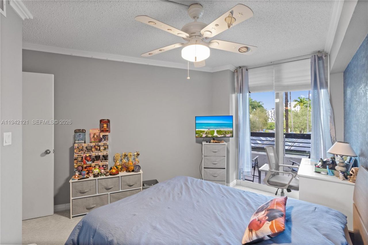 3600 Mystic Pointe Dr, Unit 309, Aventura, FL 33180 Photo