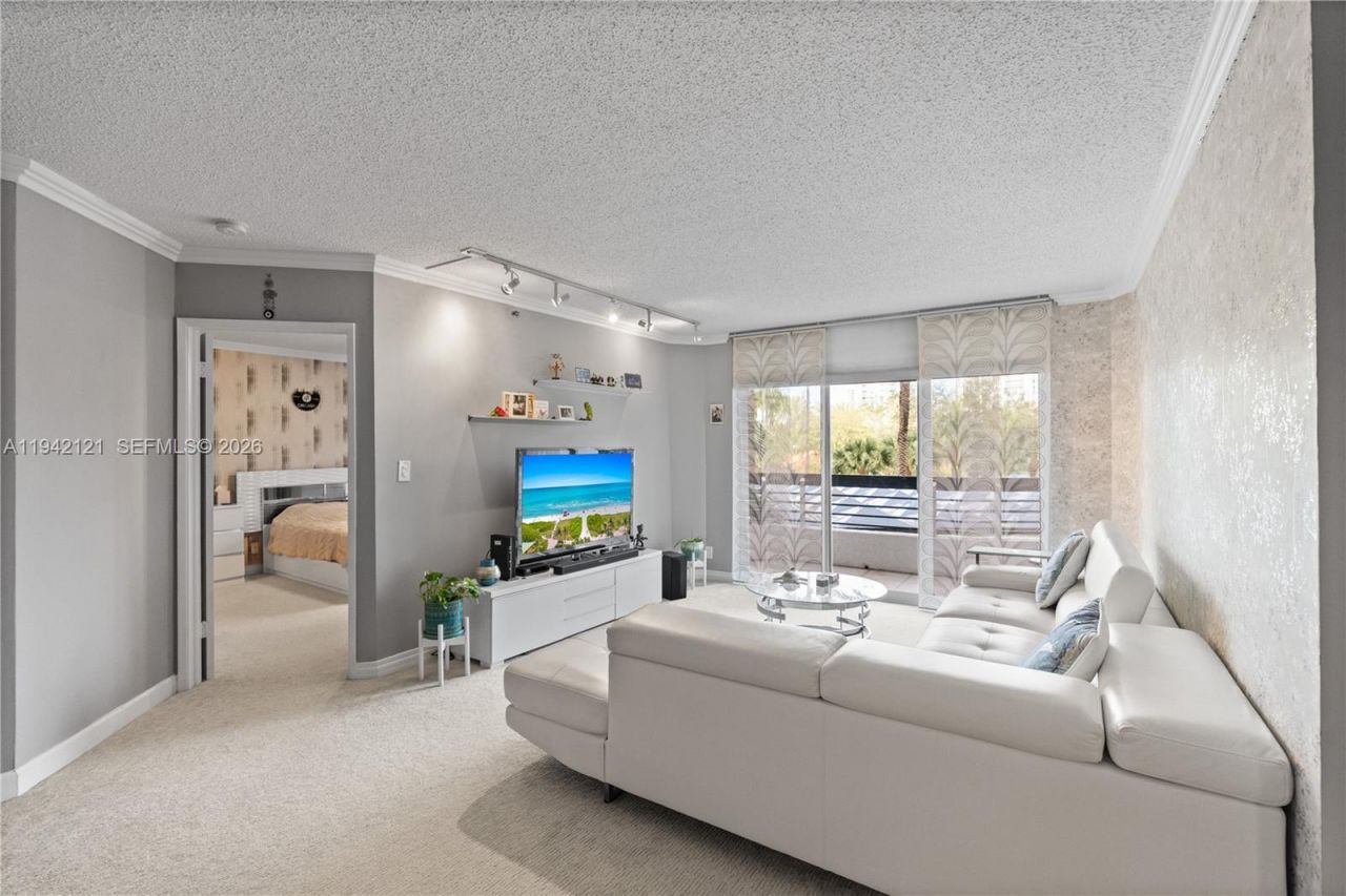 3600 Mystic Pointe Dr, Unit 309, Aventura, FL 33180 Photo