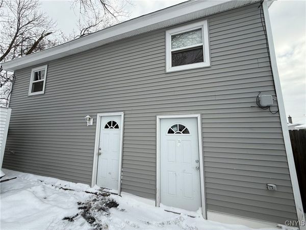 125 W 1st Street, East Syracuse, NY 13057