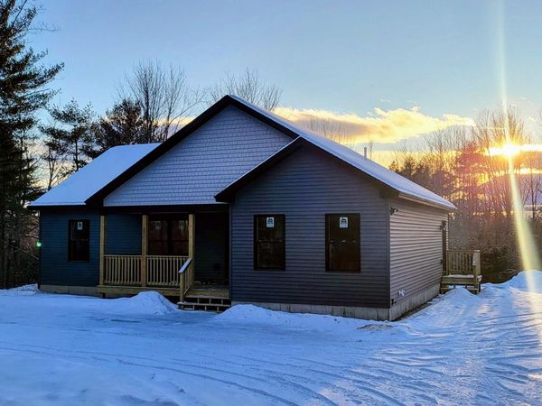 31 Powhatan Road, Otisfield, ME 04270