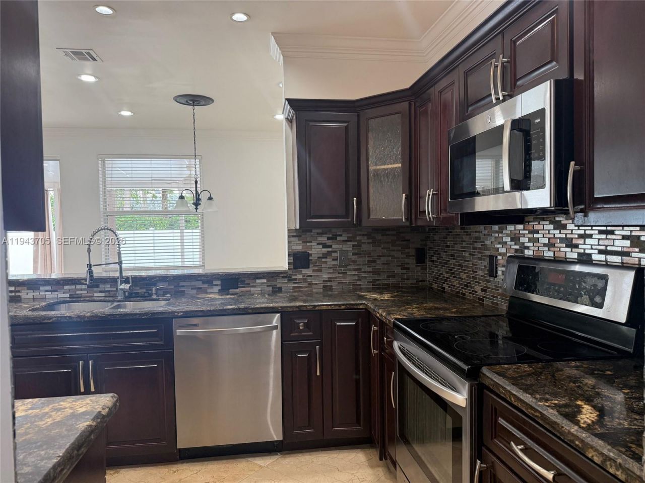 1474 NW 153rd Ln, Pembroke Pines, FL 33028 Photo