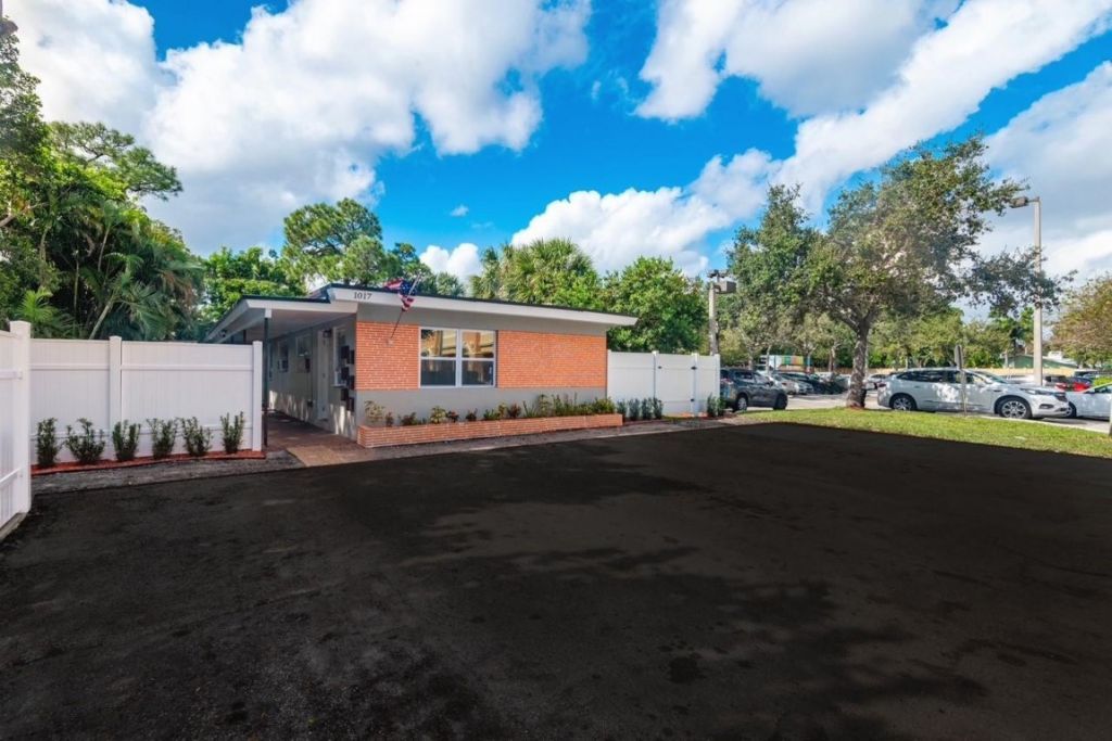 1017 NE 14th Avenue, Fort Lauderdale, FL 33304 Photo