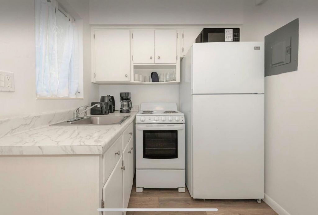 1017 NE 14th Avenue, Fort Lauderdale, FL 33304 Photo