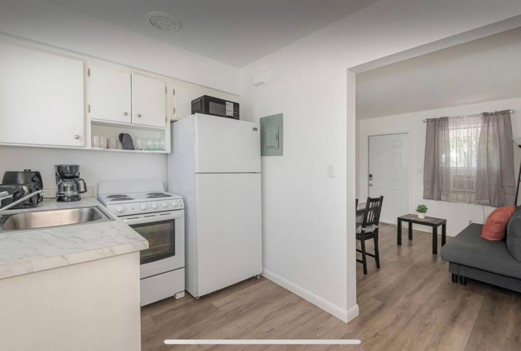 1017 NE 14th Avenue, Fort Lauderdale, FL 33304 Photo